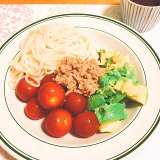 アボカドとトマトのぶっかけ素麺